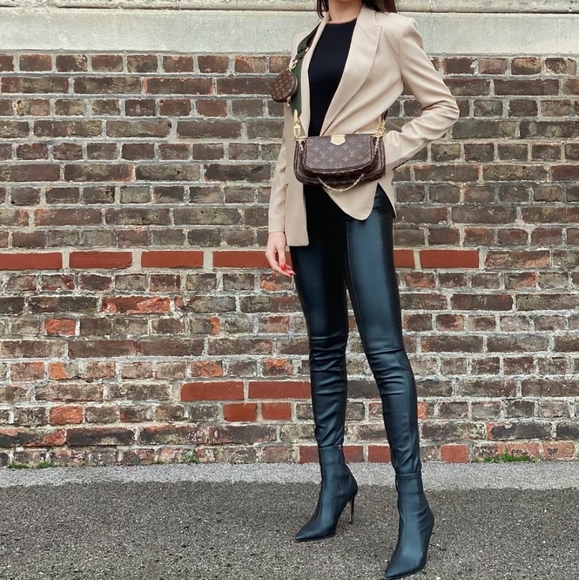 Like NEW!!! LV Louis Vuitton Multi Pochette Accessoires Khaki Monogram M44813 - Picture 7 of 16